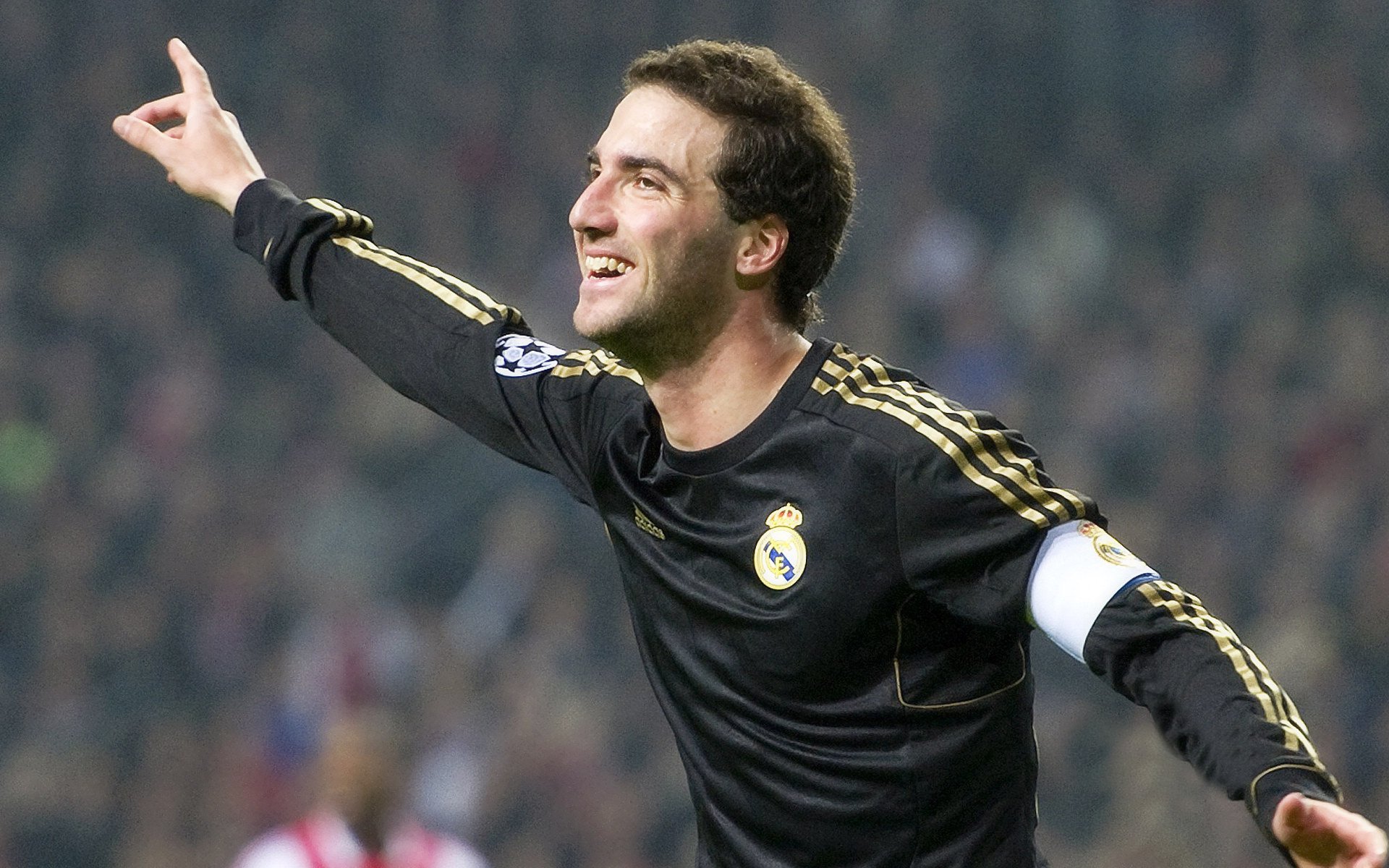 星光折叠之夜，当欧文用指尖改写竞技场暗码