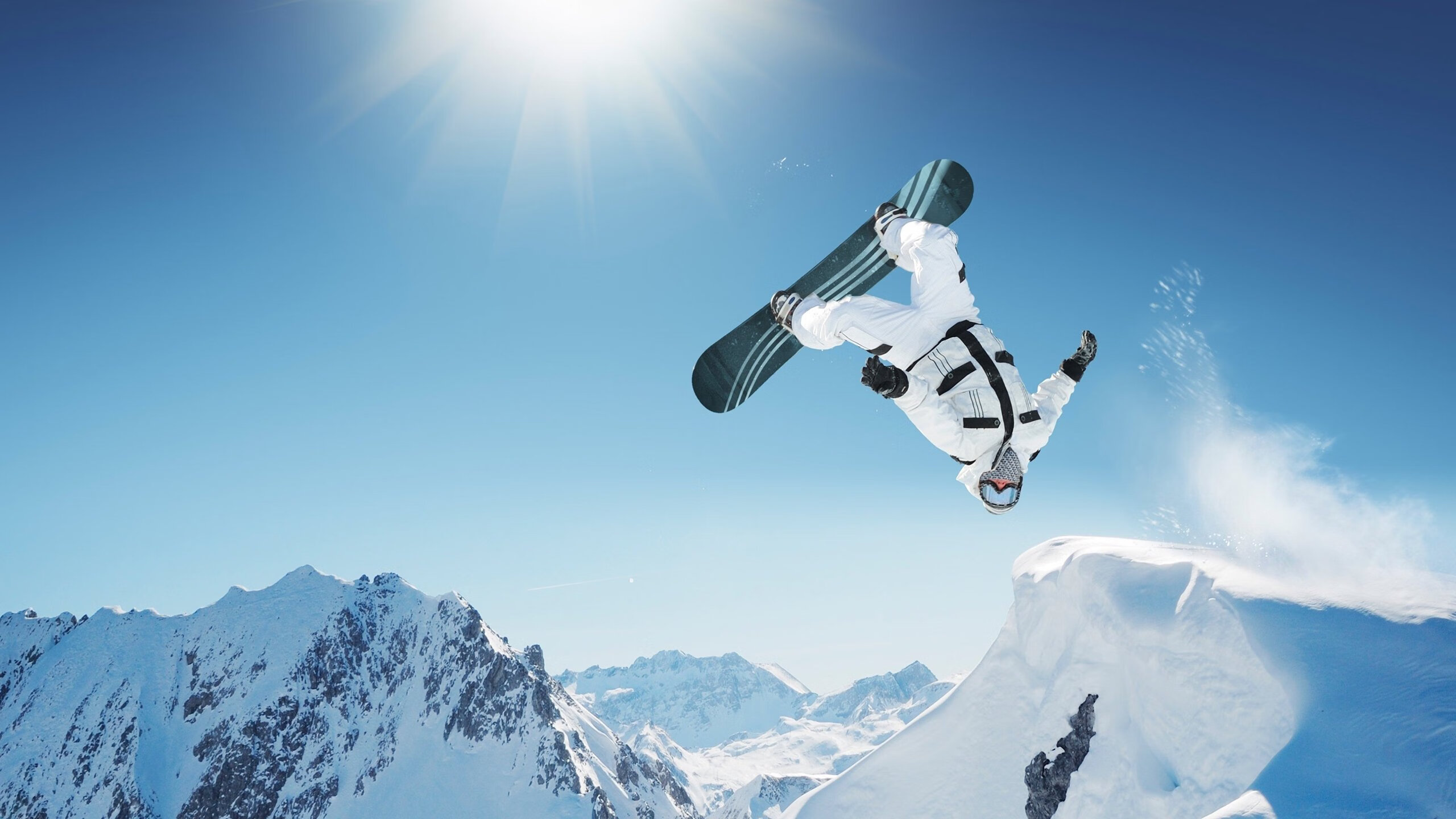 掘金主场轻取篮网,詹姆斯全能表现再成赛场教科书